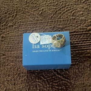 lia sophia Gold Ring with Intricate Design new with tags, size 6